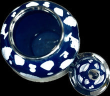 Load image into Gallery viewer, Potiche de Olocun azul oscuro y peces
