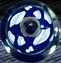 Load image into Gallery viewer, Potiche de Olocun azul oscuro y peces